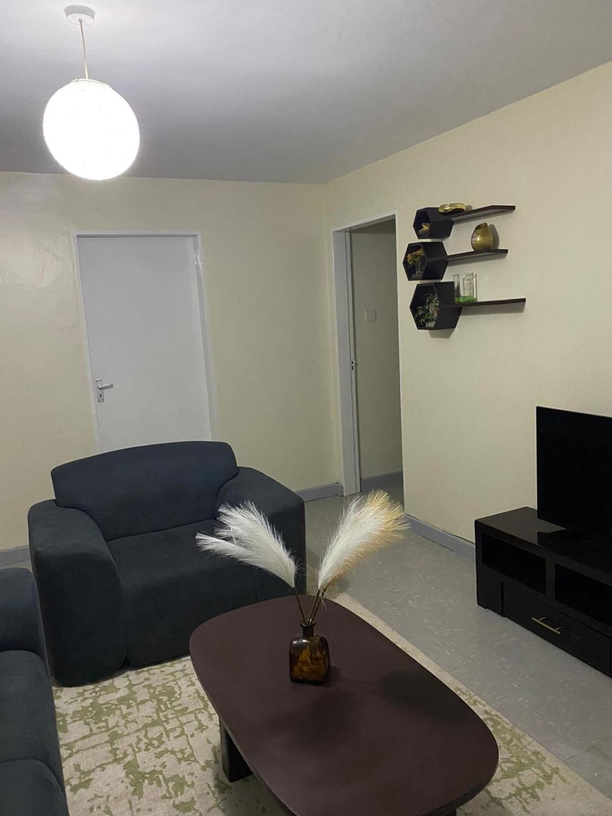 Homes By Val Nairobi Luaran gambar