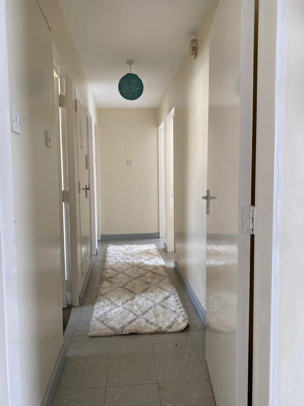 Homes By Val Nairobi Luaran gambar